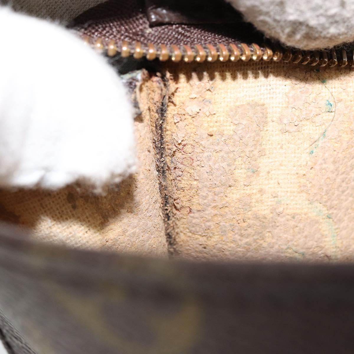 LOUIS VUITTON Monogram Poche Toilette 15 Pouch M47546 LV Auth 156074