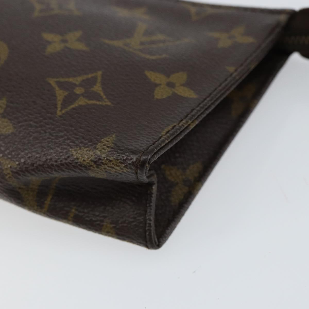 LOUIS VUITTON Monogram Poche Toilette 15 Pouch M47546 LV Auth 156074