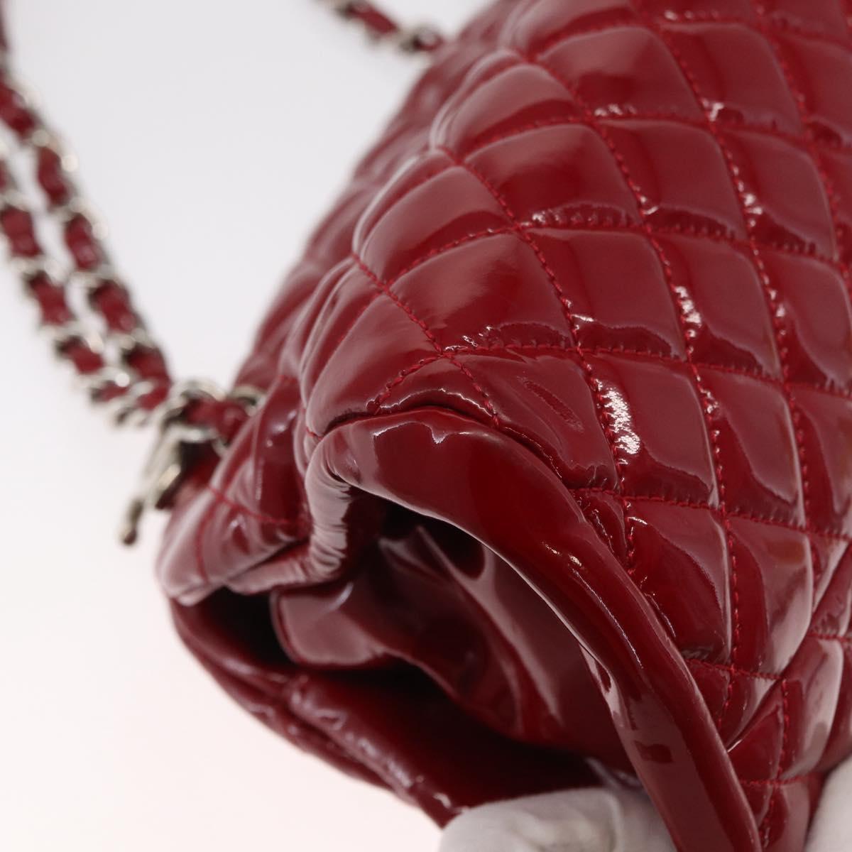 CHANEL Matelasse Chain Shoulder Bag Patent leather Red Silver CC Auth 156513