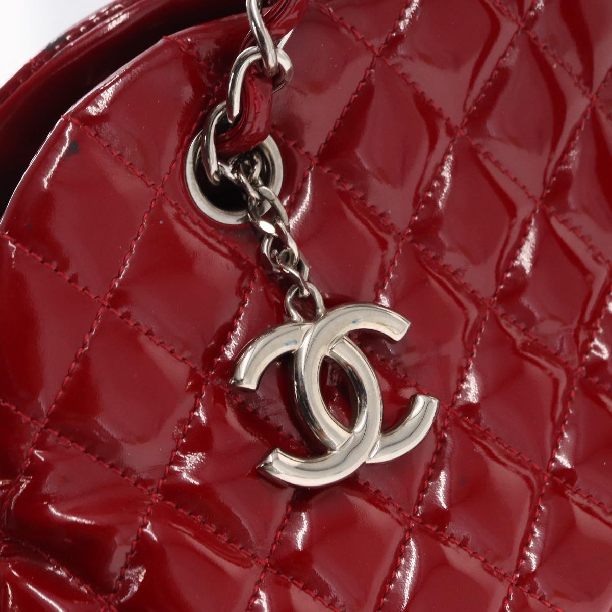 CHANEL Matelasse Chain Shoulder Bag Patent leather Red Silver CC Auth 156513