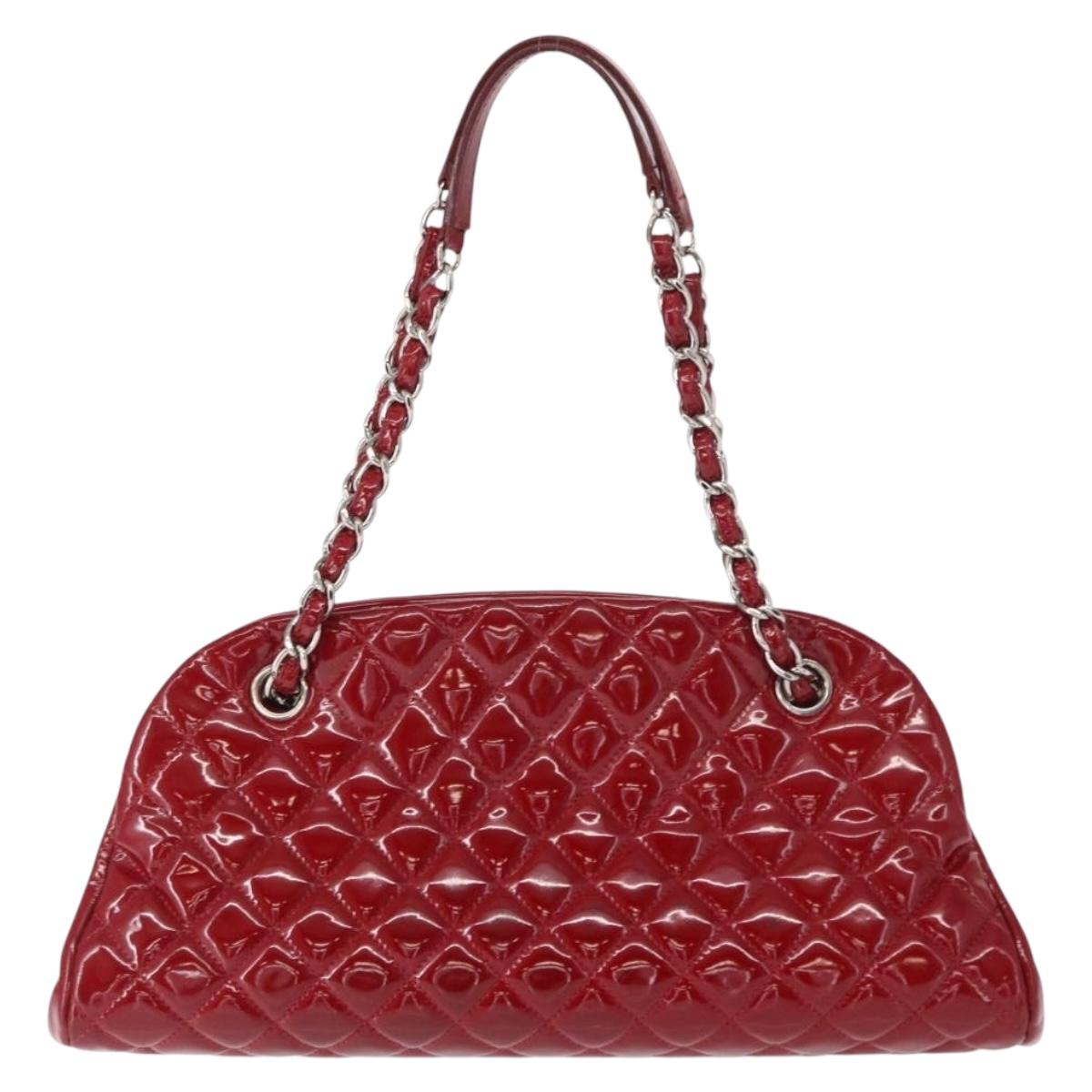 CHANEL Matelasse Chain Shoulder Bag Patent leather Red Silver CC Auth 156513