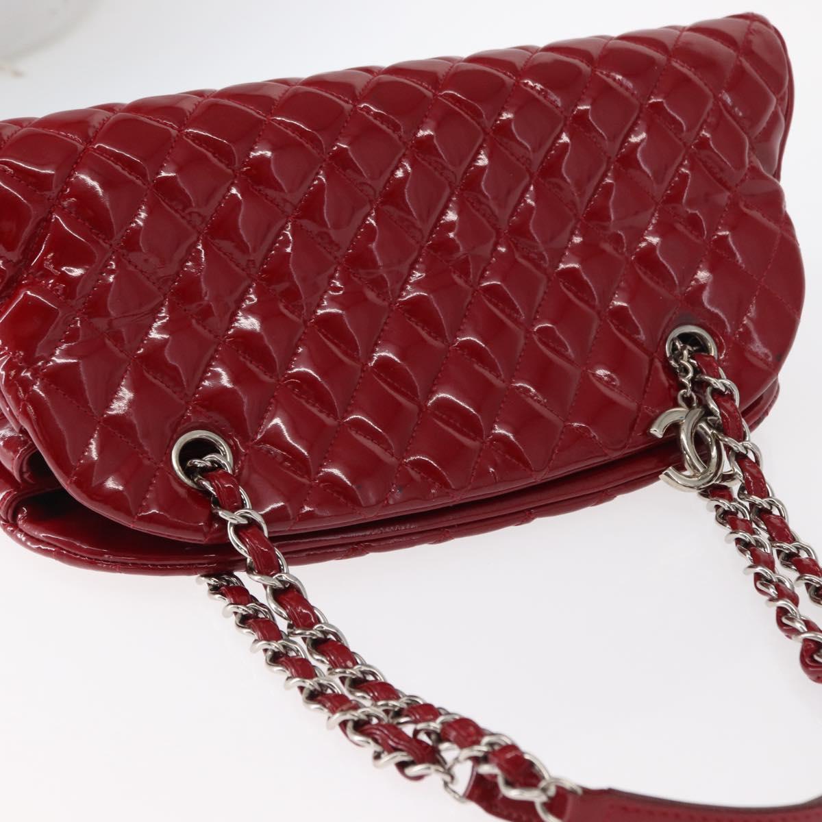 CHANEL Matelasse Chain Shoulder Bag Patent leather Red Silver CC Auth 156513