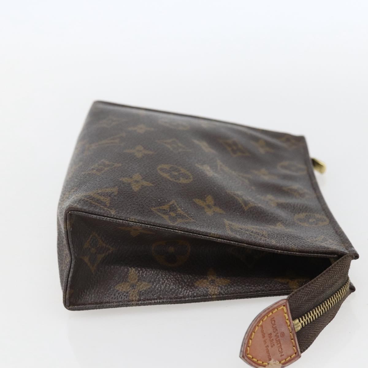 LOUIS VUITTON Monogram Poche Toilette 19 Pouch M47544 LV Auth 157064