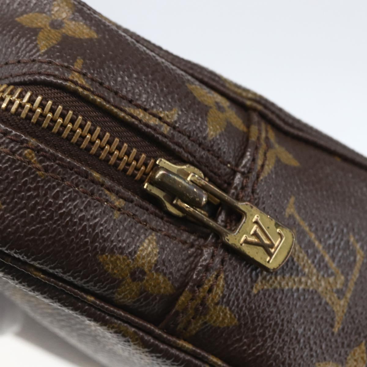 LOUIS VUITTON Monogram Trousse Toilette 18 Pouch M47526 LV Auth 157815