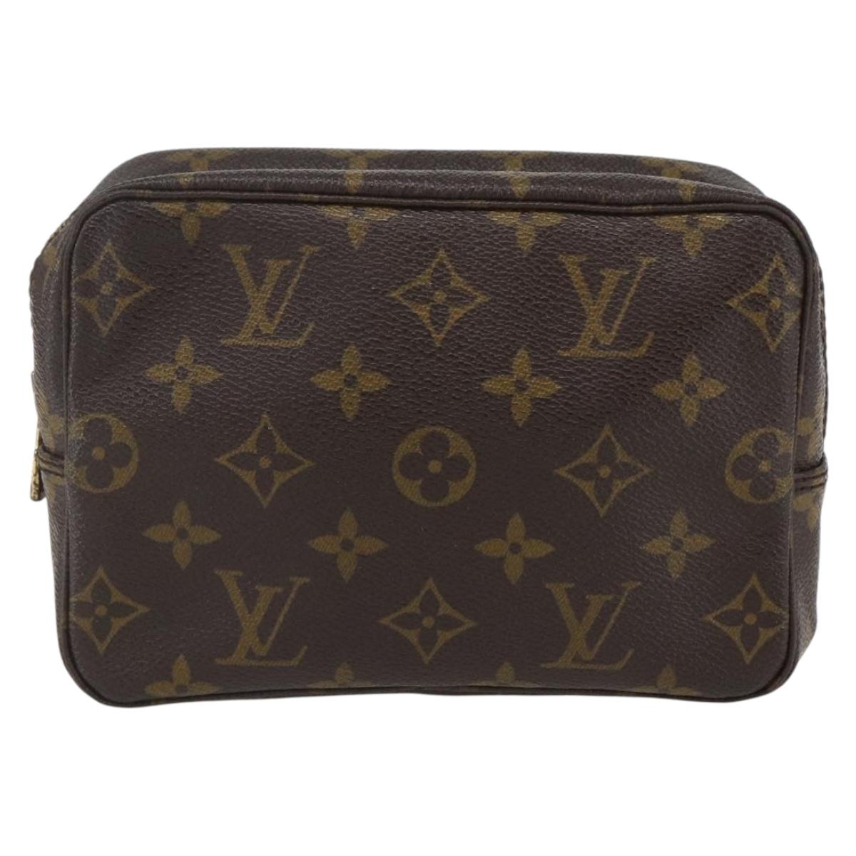 LOUIS VUITTON Monogram Trousse Toilette 18 Pouch M47526 LV Auth 157815