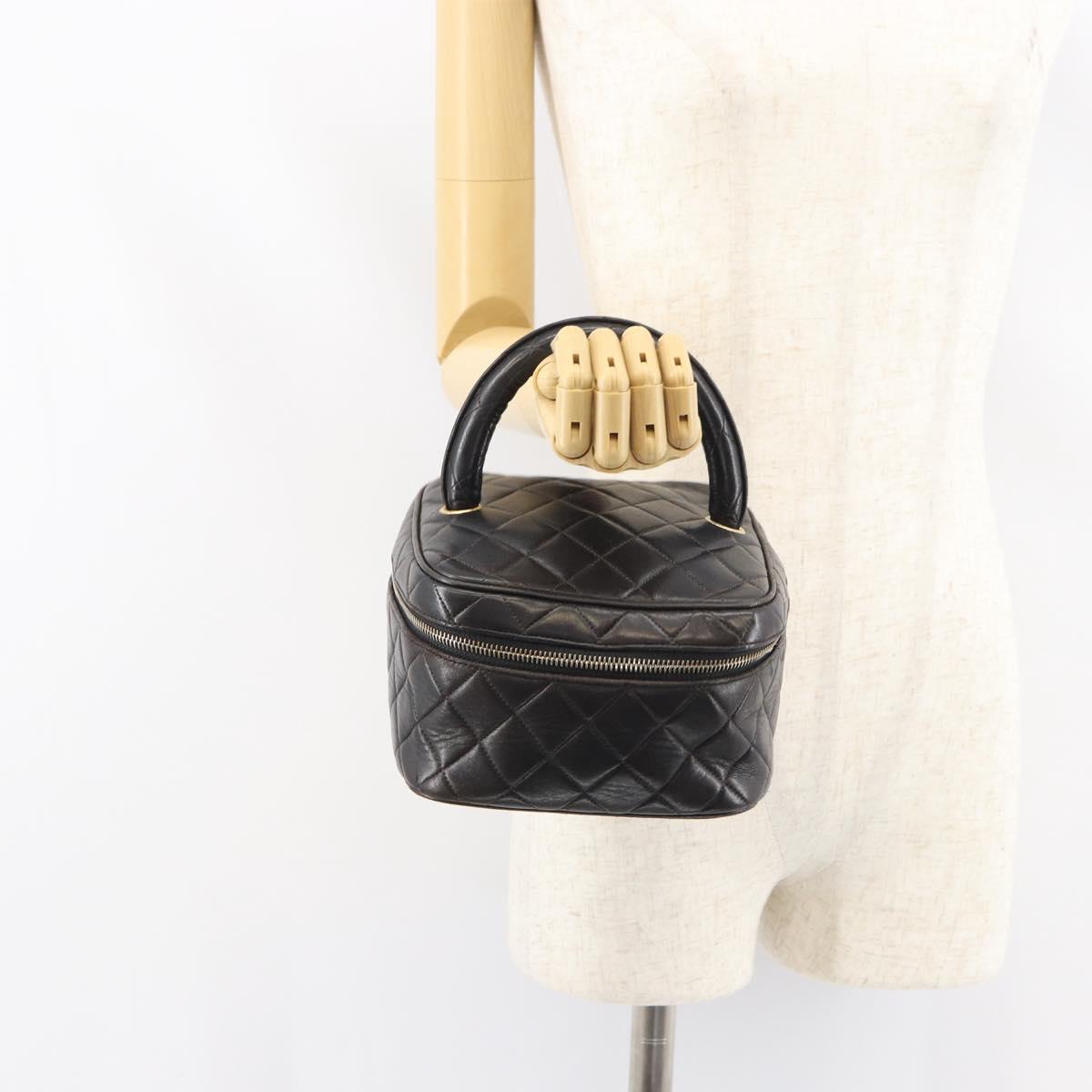 CHANEL Matelasse Vanity Pouch Hand Bag Lamb Skin Black Gold CC Auth 158160A