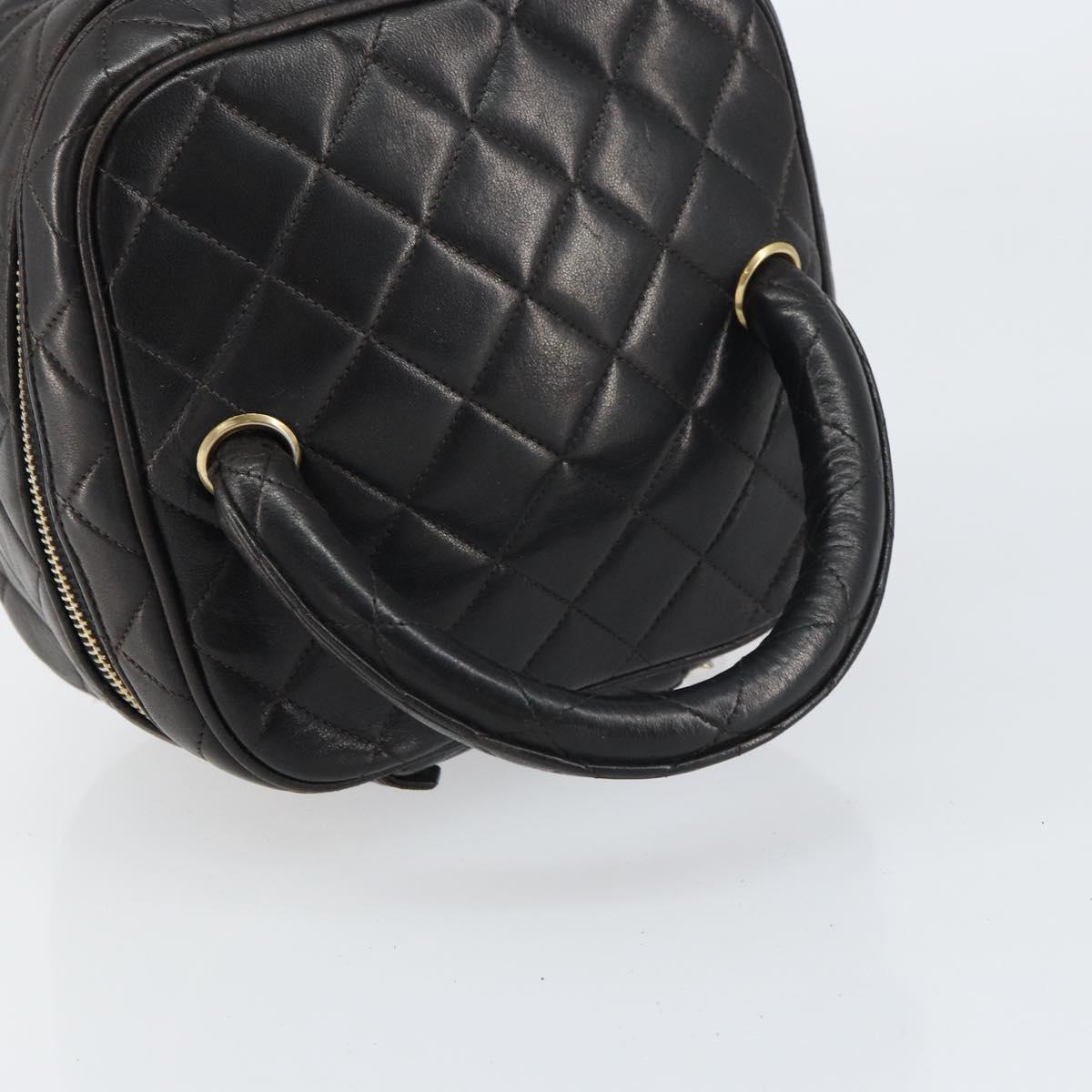 CHANEL Matelasse Vanity Pouch Hand Bag Lamb Skin Black Gold CC Auth 158160A