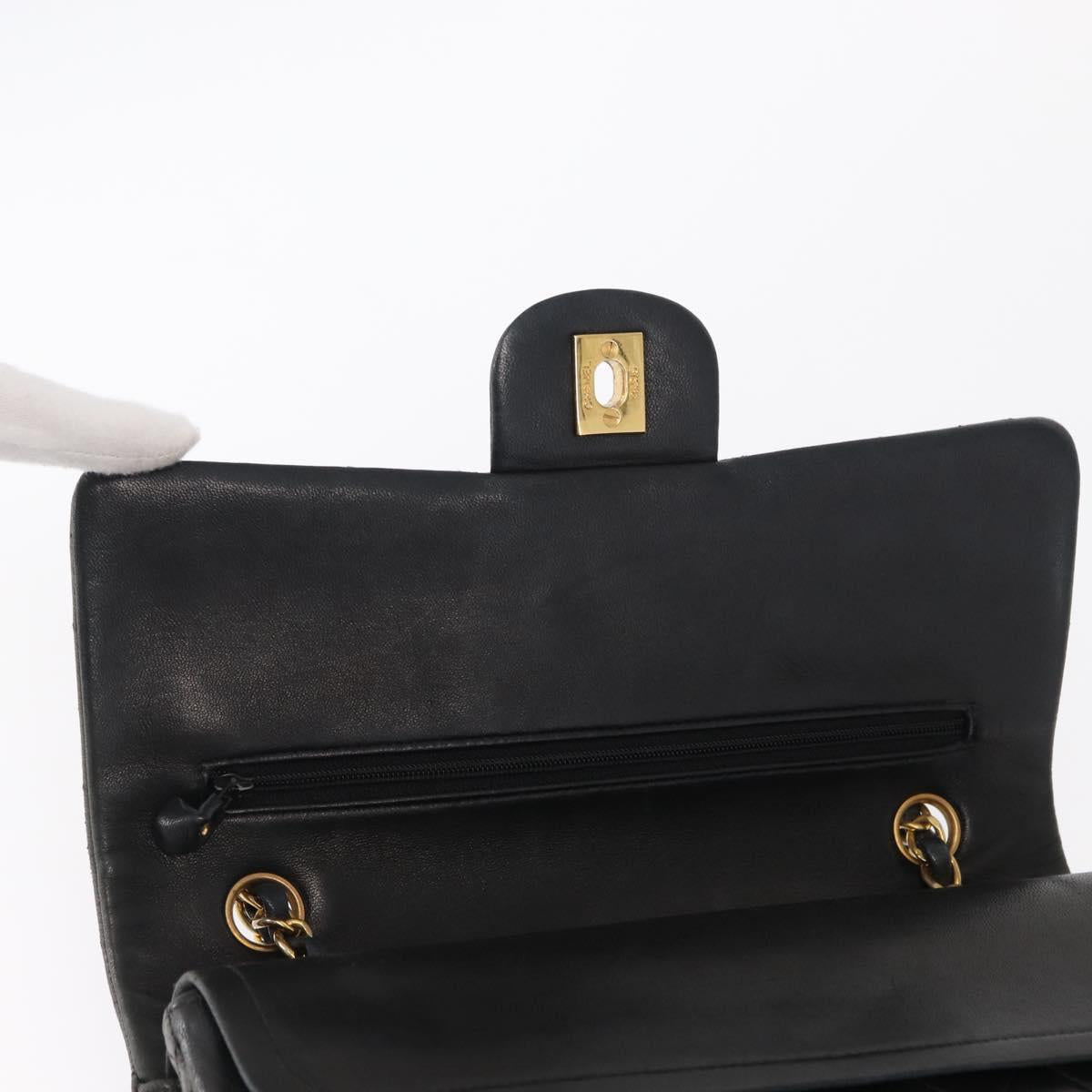 CHANEL Matelasse 25 Double Flap Chain Bag Lamb Skin Navy Gold CC Auth 158358SAV