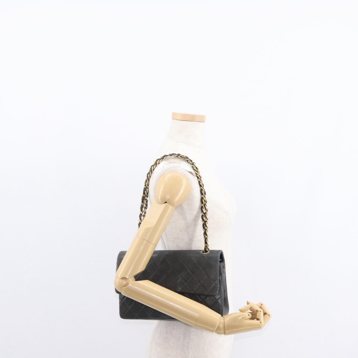 CHANEL Matelasse 25 Double Flap Chain Bag Lamb Skin Navy Gold CC Auth 158358SAV