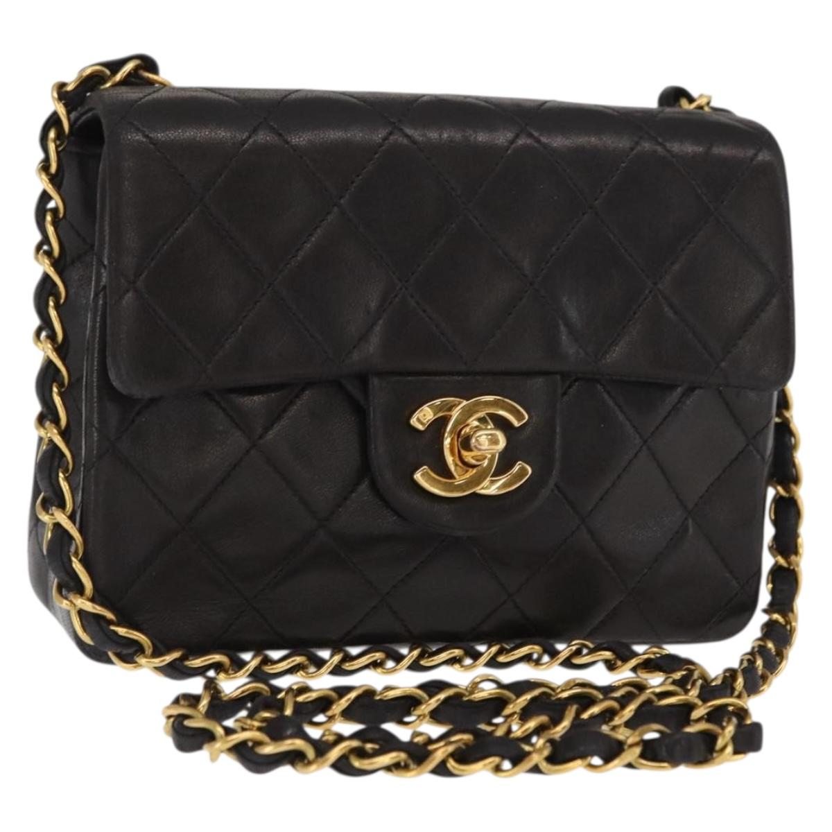 CHANEL Matelasse Chain Shoulder Bag Lamb Skin Gold Black CC Auth 158863SAV