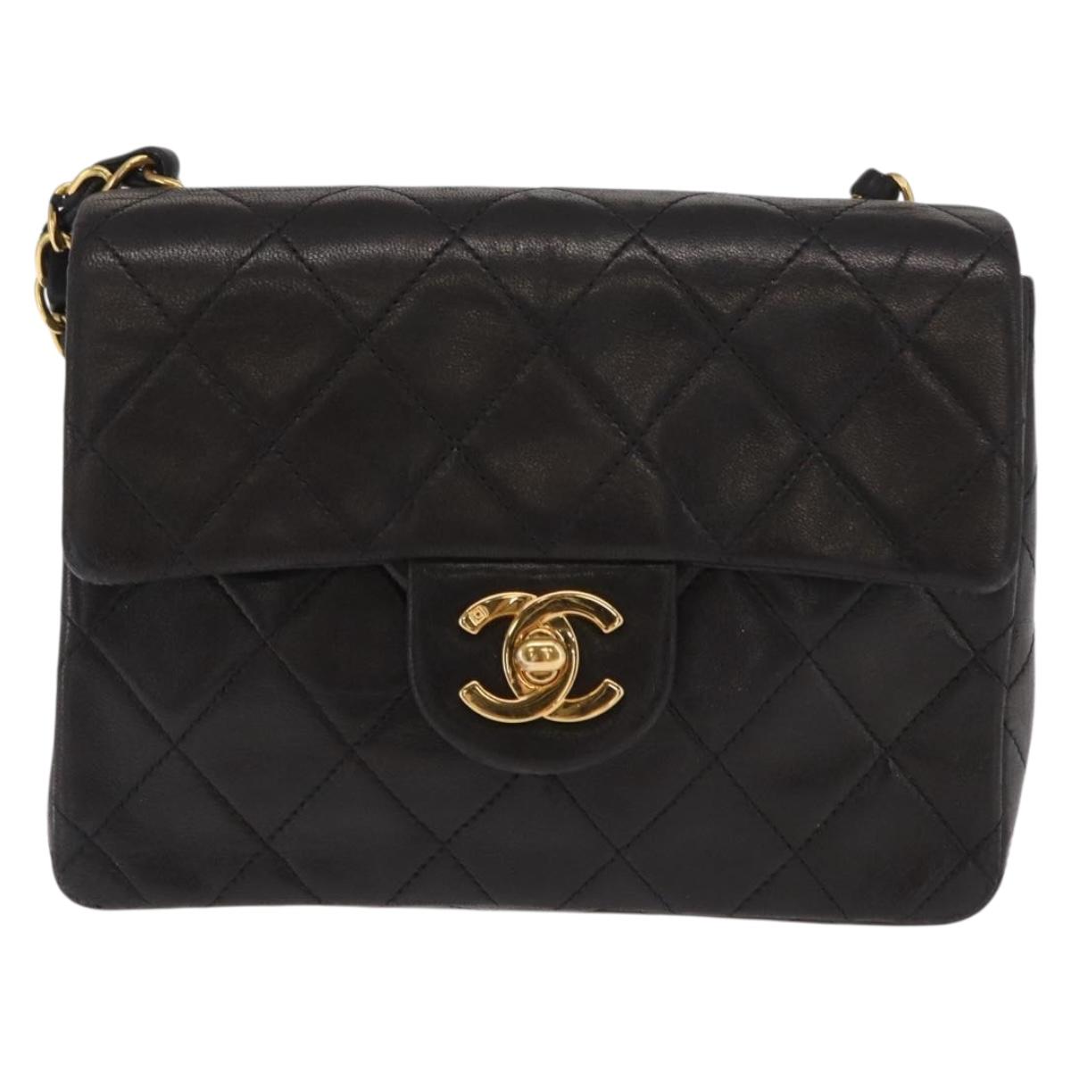 CHANEL Matelasse Chain Shoulder Bag Lamb Skin Gold Black CC Auth 158863SAV