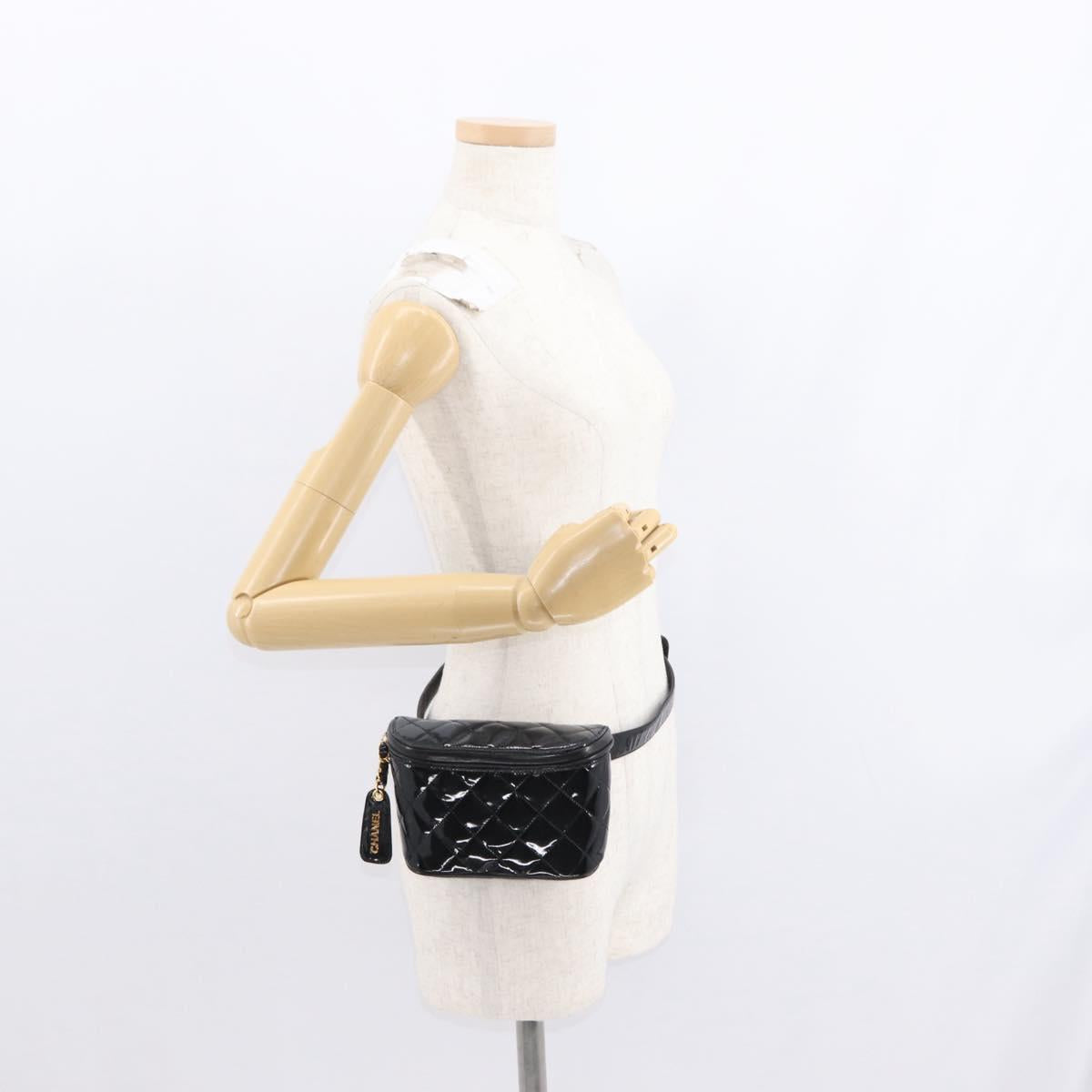 CHANEL Matelasse Waist bag Patent leather Black Gold CC Auth 158866SAV