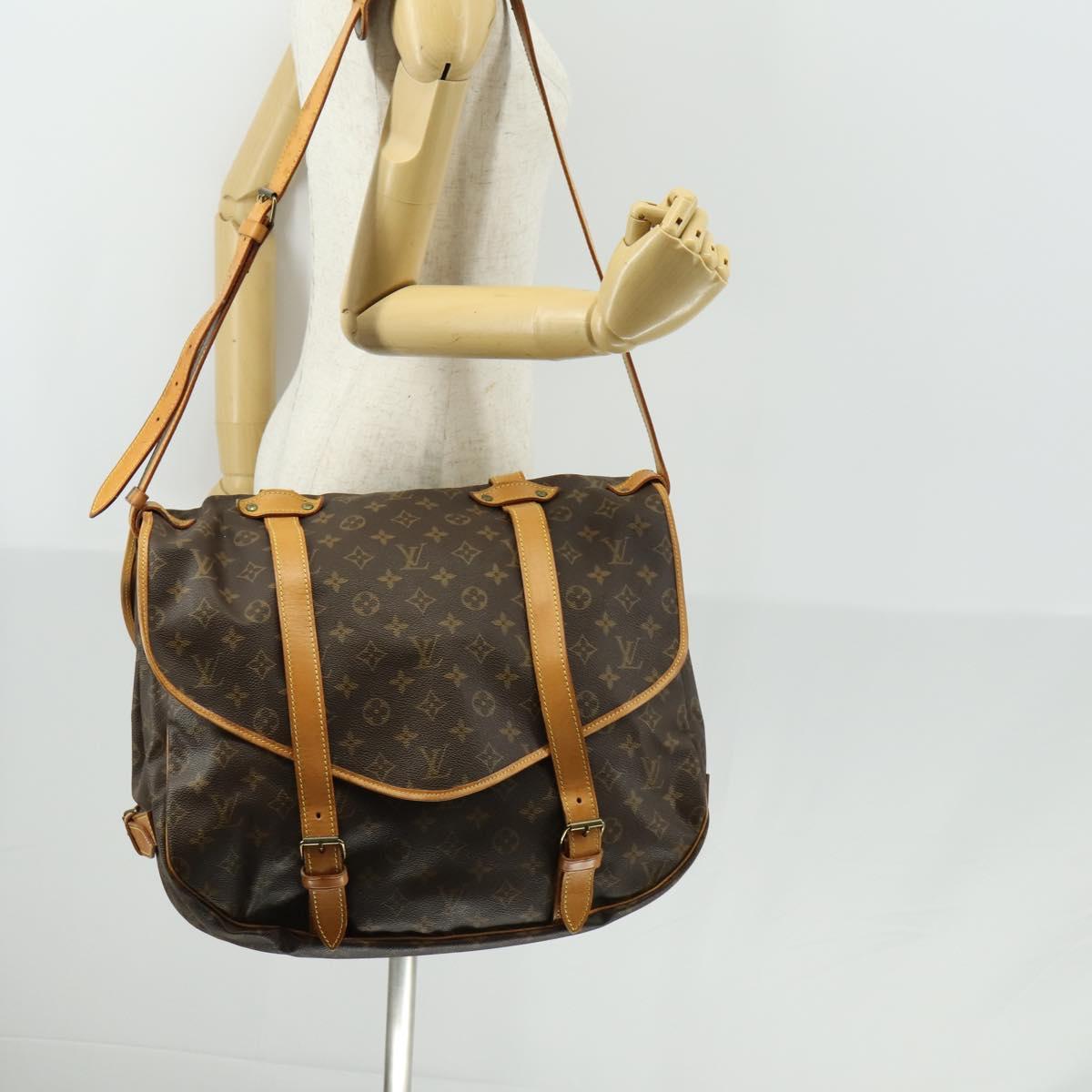 LOUIS VUITTON Monogram Saumur 43 Shoulder Bag M42252 LV Auth 159000