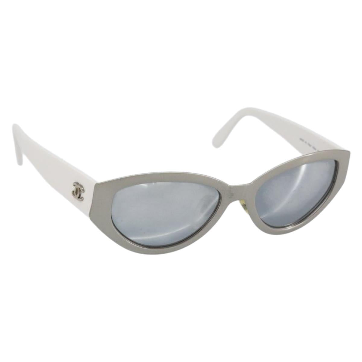 CHANEL Sunglasses plastic White CC Auth 159068