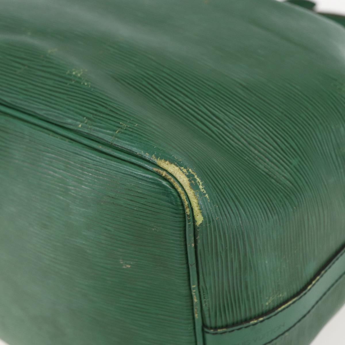 LOUIS VUITTON Epi Petit Noe Shoulder Bag Green M44104 LV Auth 159220