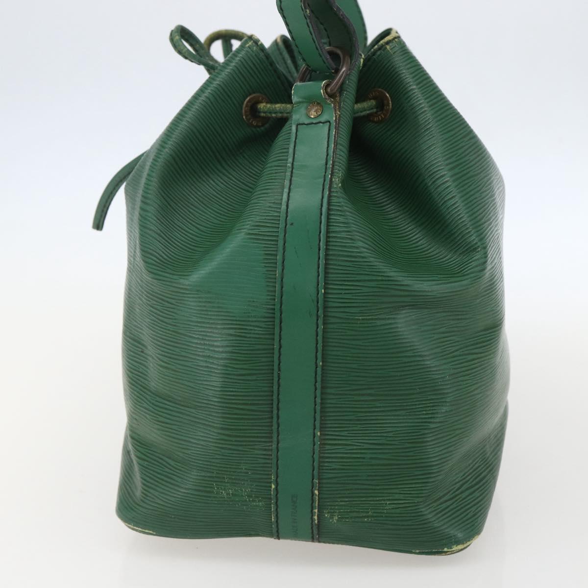 LOUIS VUITTON Epi Petit Noe Shoulder Bag Green M44104 LV Auth 159220
