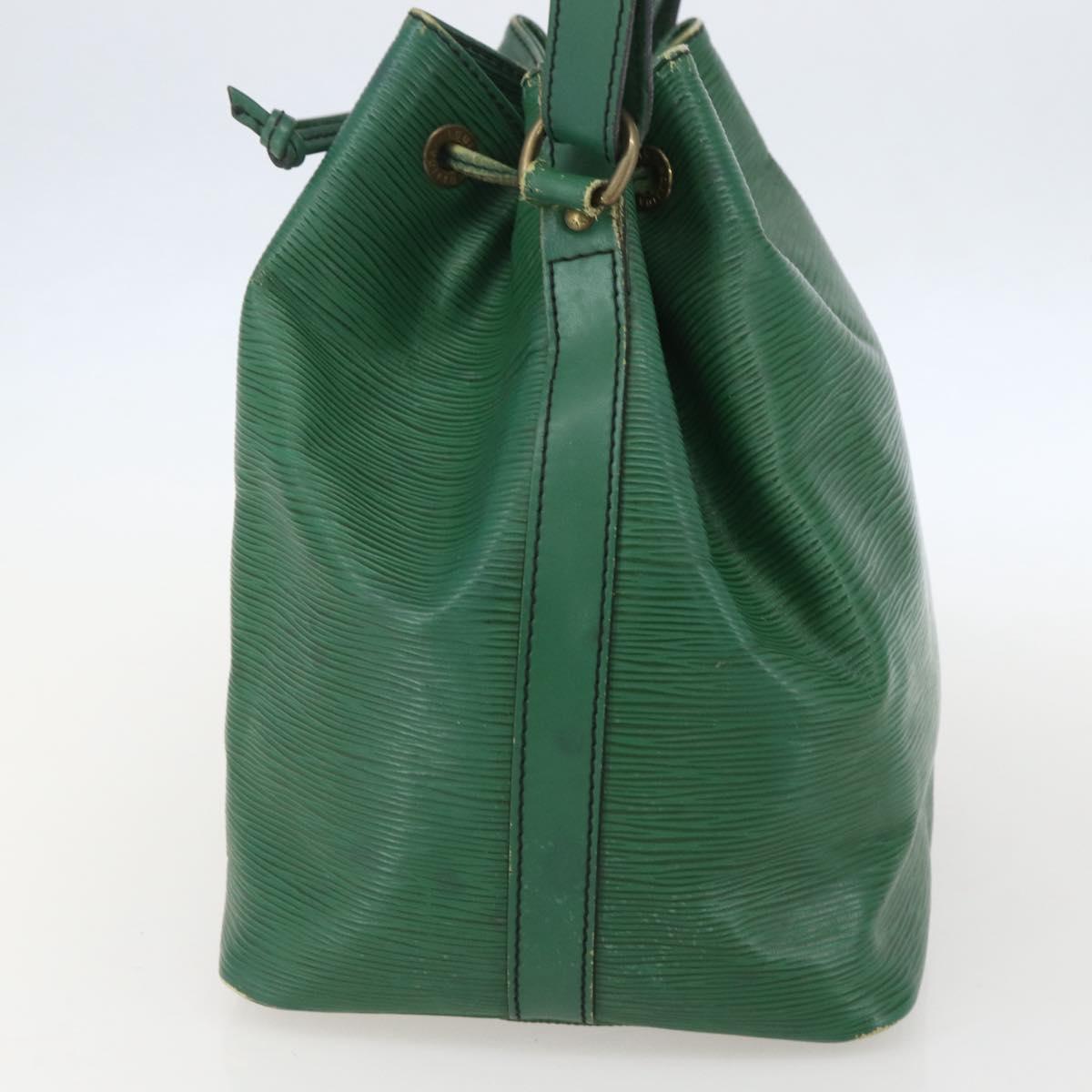 LOUIS VUITTON Epi Petit Noe Shoulder Bag Green M44104 LV Auth 159386