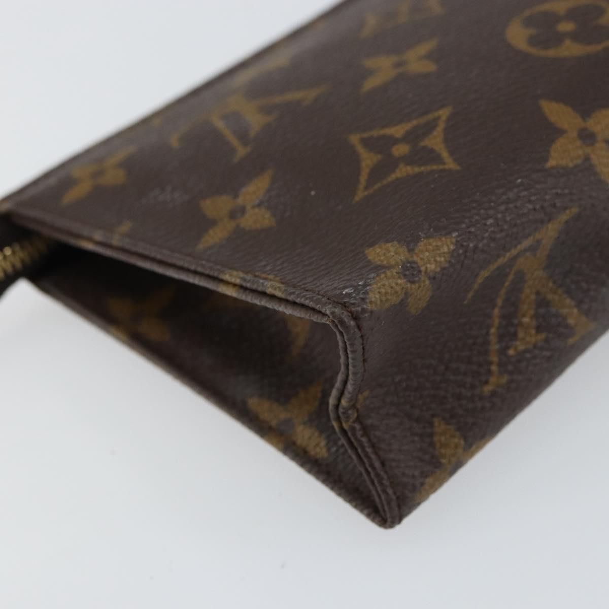 LOUIS VUITTON Monogram Poche Toilette 15 Pouch M47546 LV Auth 161181
