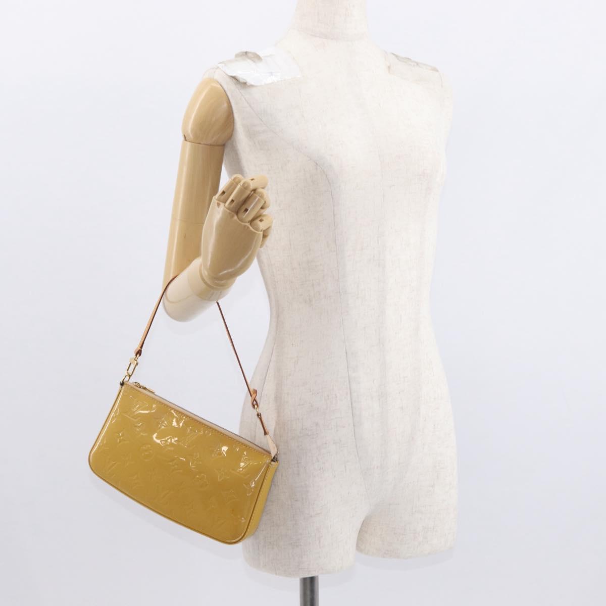 LOUIS VUITTON Vernis Pochette Accessoires Accessory Pouch Citrin LV Auth 161520