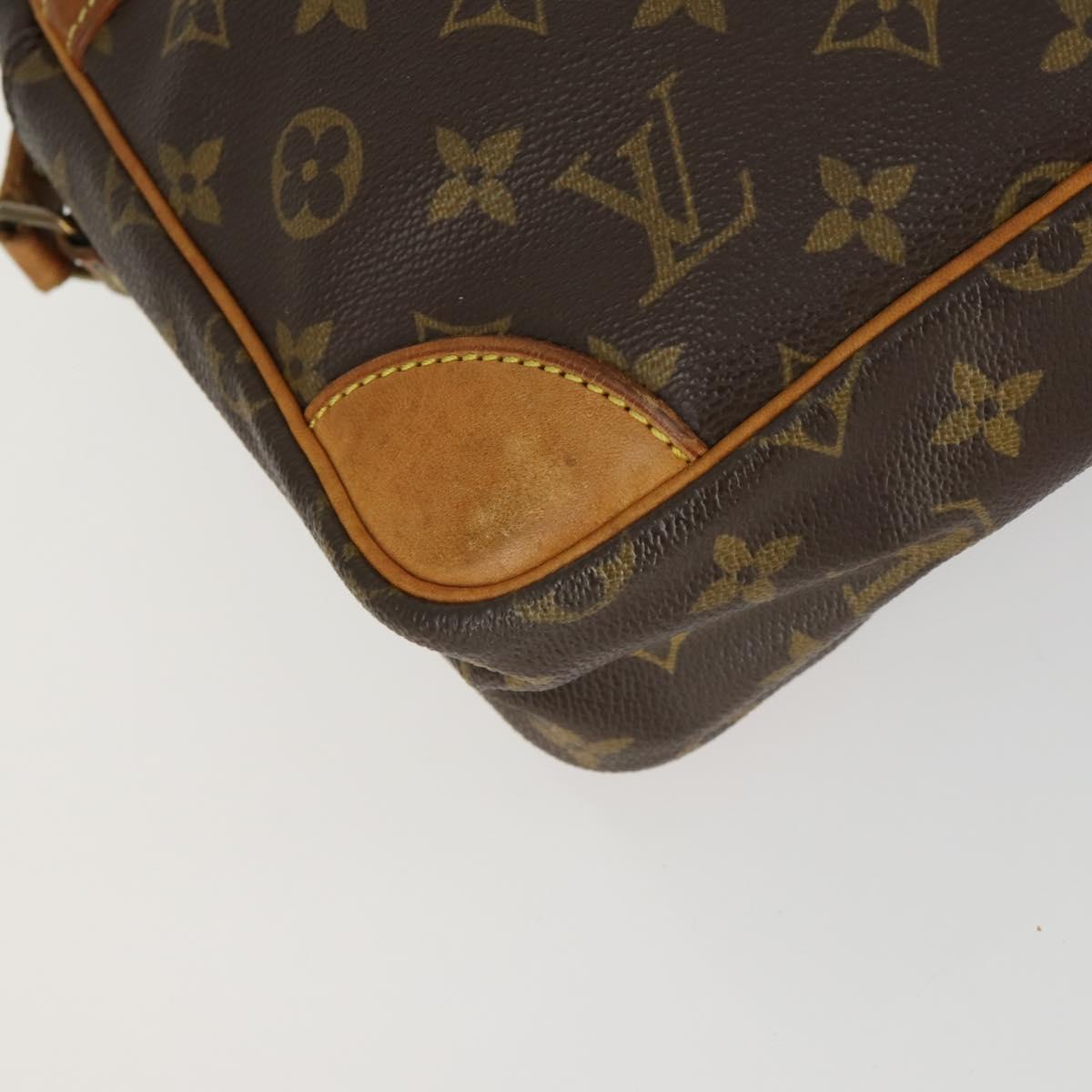 LOUIS VUITTON Monogram Trocadero 30 Shoulder Bag M51272 LV Auth 161628