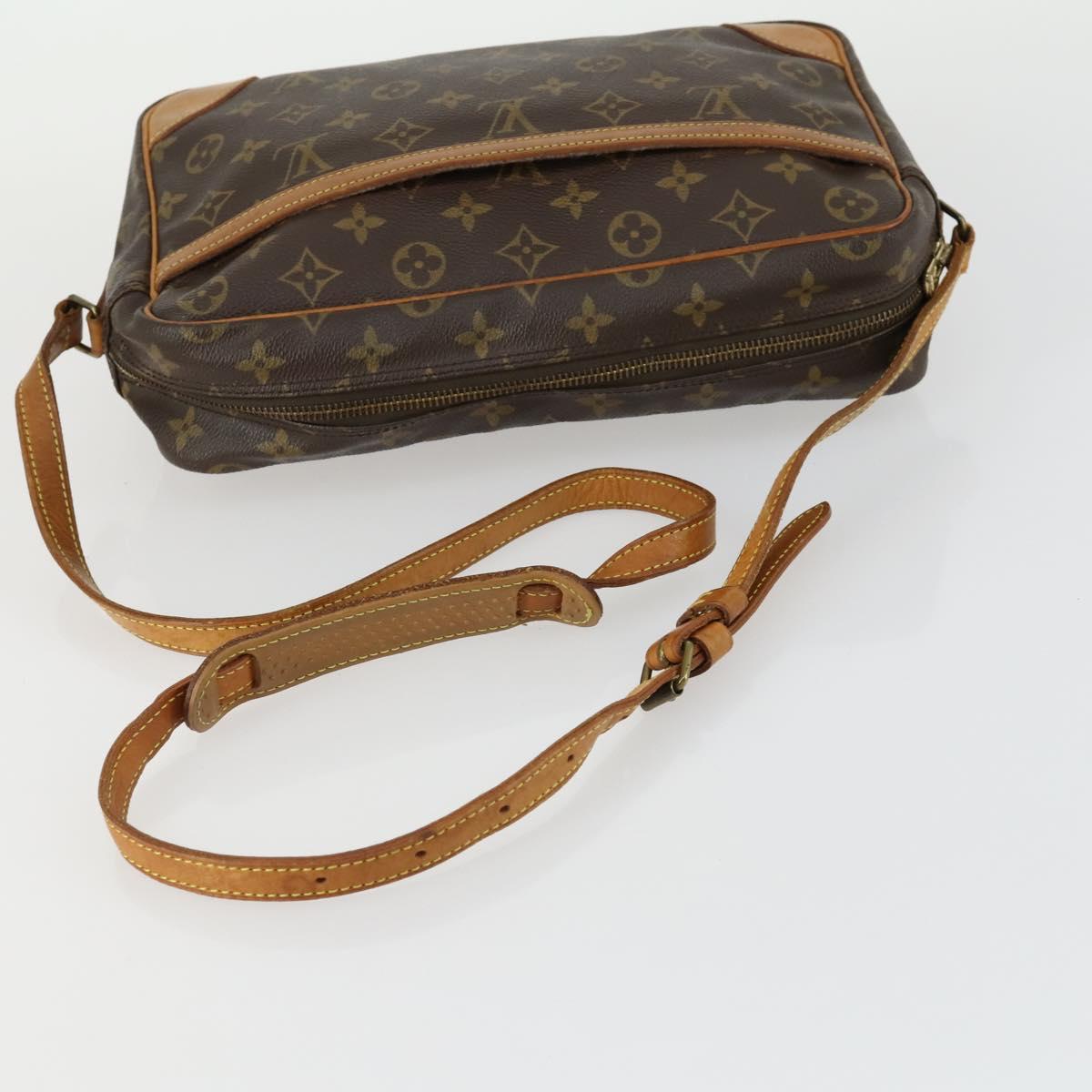 LOUIS VUITTON Monogram Trocadero 30 Shoulder Bag M51272 LV Auth 161628