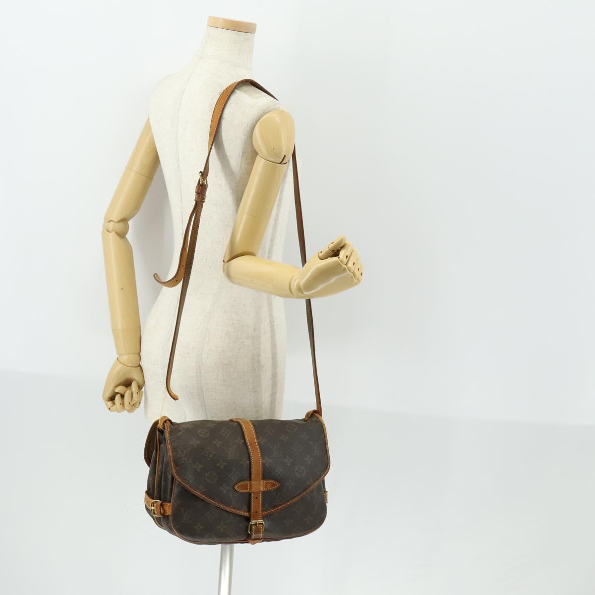 LOUIS VUITTON Monogram Saumur 30 Shoulder Bag M42256 LV Auth 161866