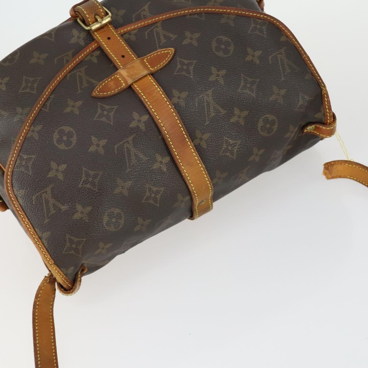 LOUIS VUITTON Monogram Saumur 30 Shoulder Bag M42256 LV Auth 161866