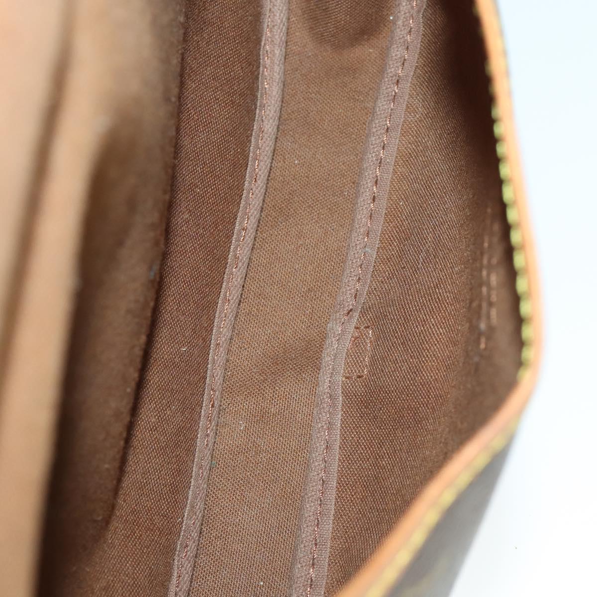 LOUIS VUITTON Monogram Saumur 30 Shoulder Bag M42256 LV Auth 161868A