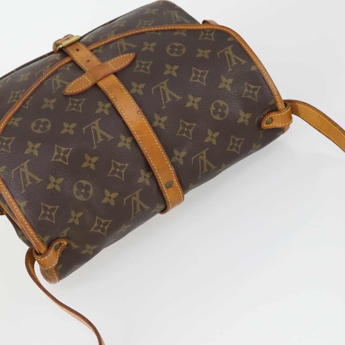 LOUIS VUITTON Monogram Saumur 30 Shoulder Bag M42256 LV Auth 161868