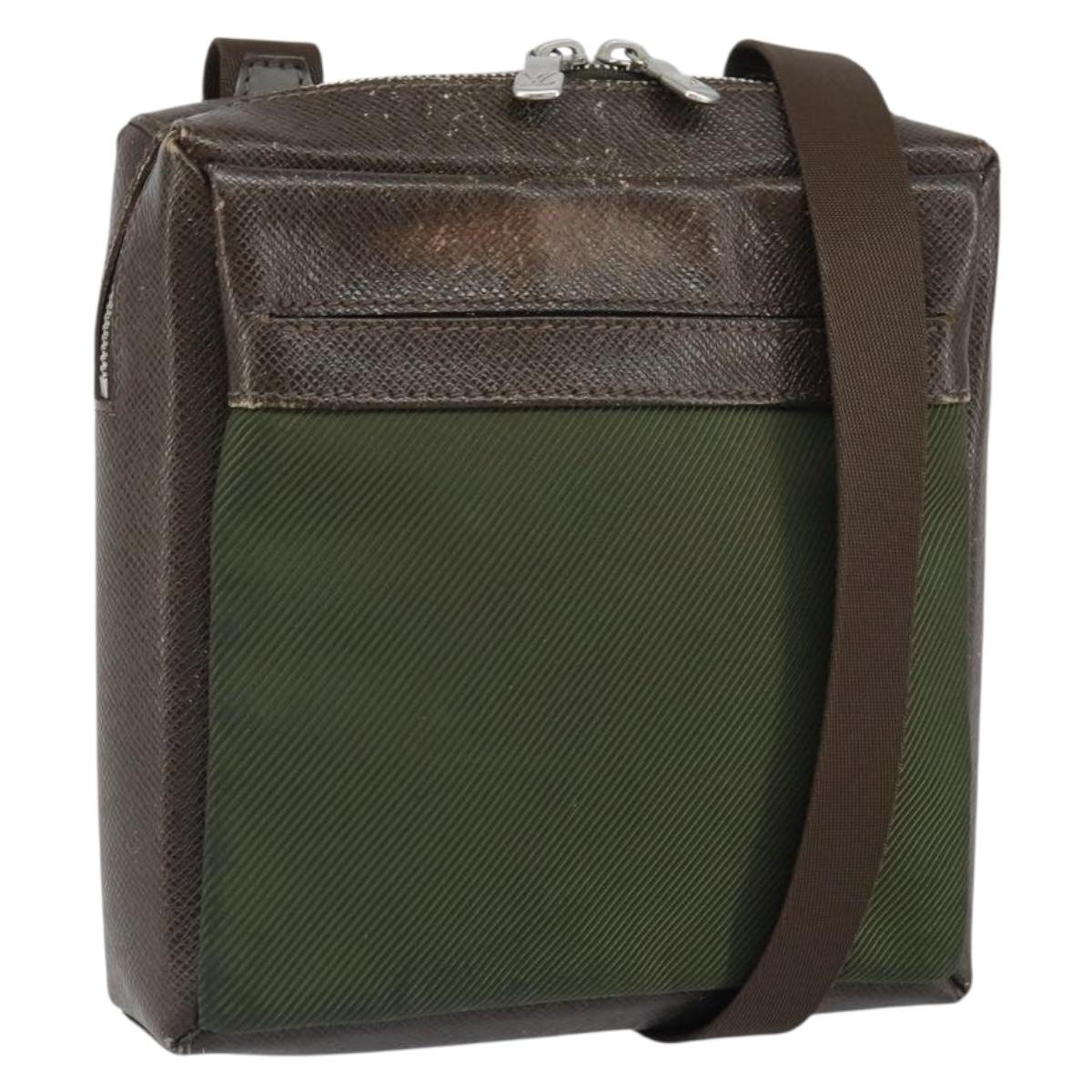 LOUIS VUITTON Taiga Sayan Shoulder Bag Epicea M30908 LV Auth 162017