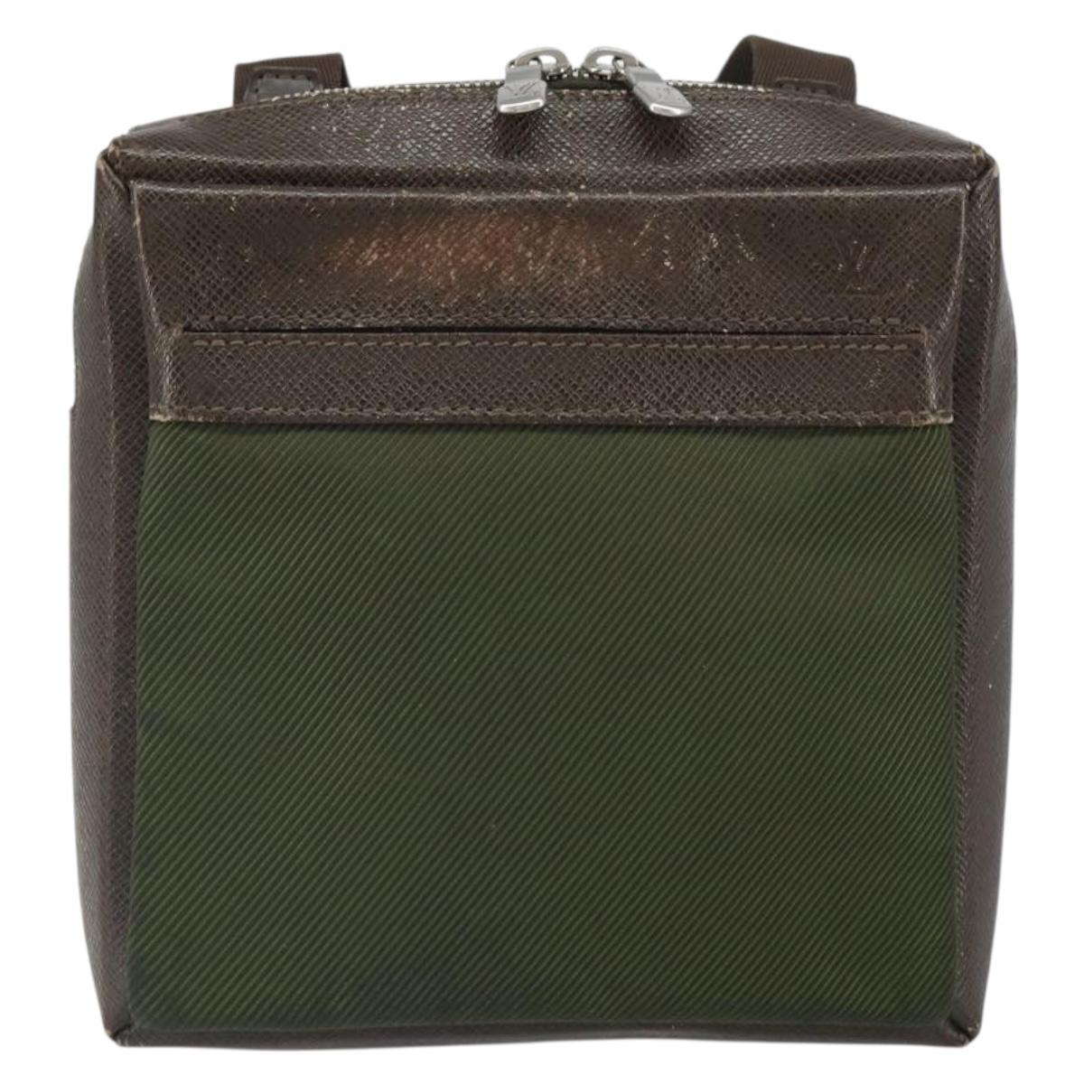 LOUIS VUITTON Taiga Sayan Shoulder Bag Epicea M30908 LV Auth 162017