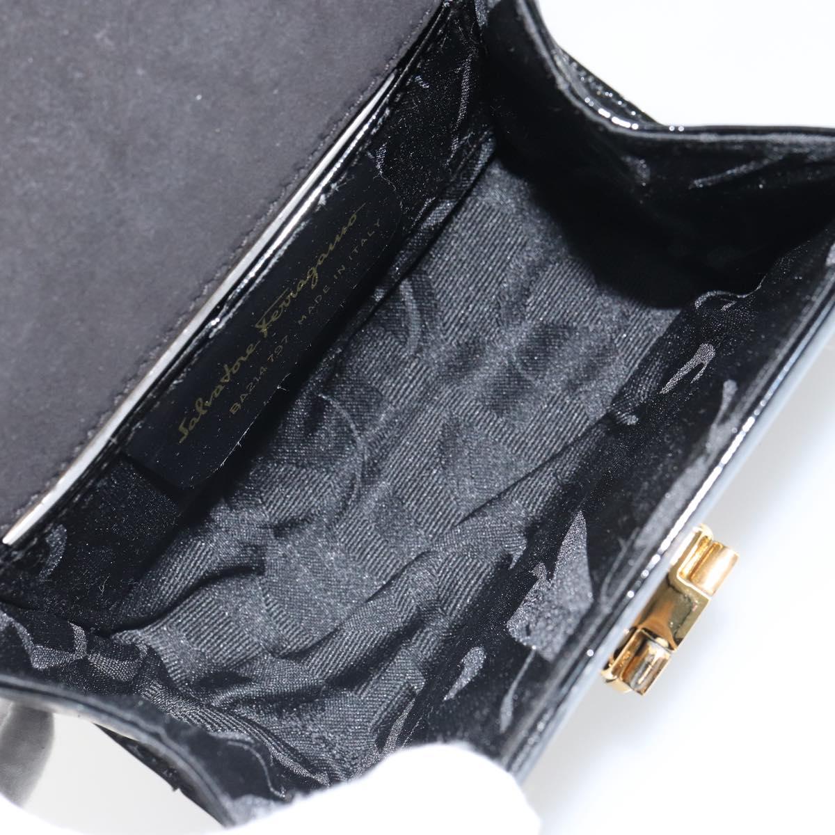 Salvatore Ferragamo Gancini Shoulder Bag Patent leather Black Gold Auth 162253