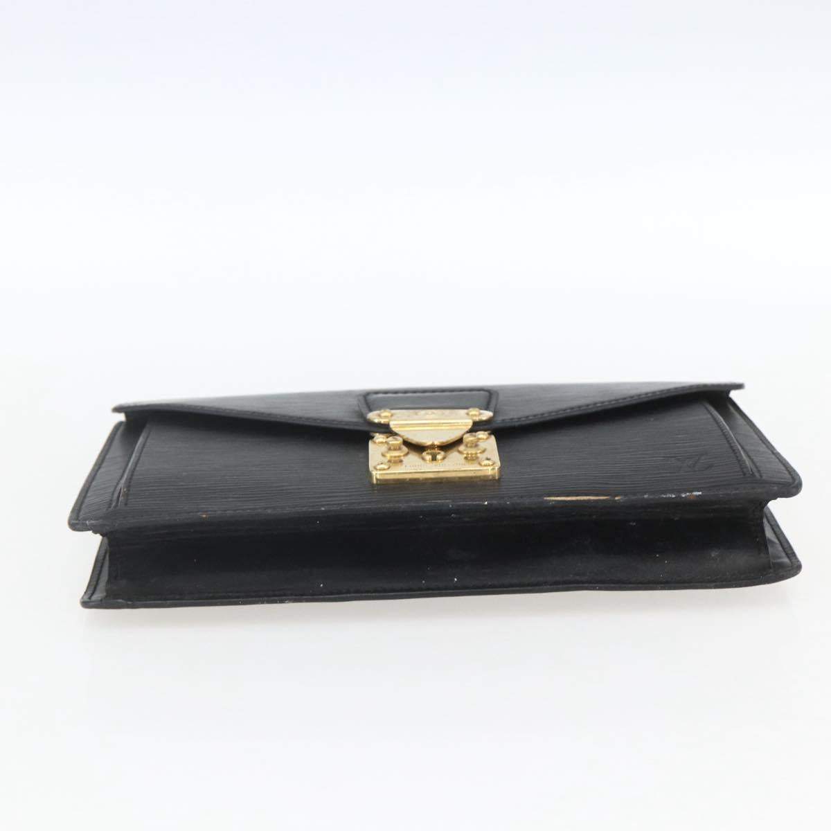 LOUIS VUITTON Epi Serie Dragonne Clutch Bag Black Noir M52612 LV Auth 162373