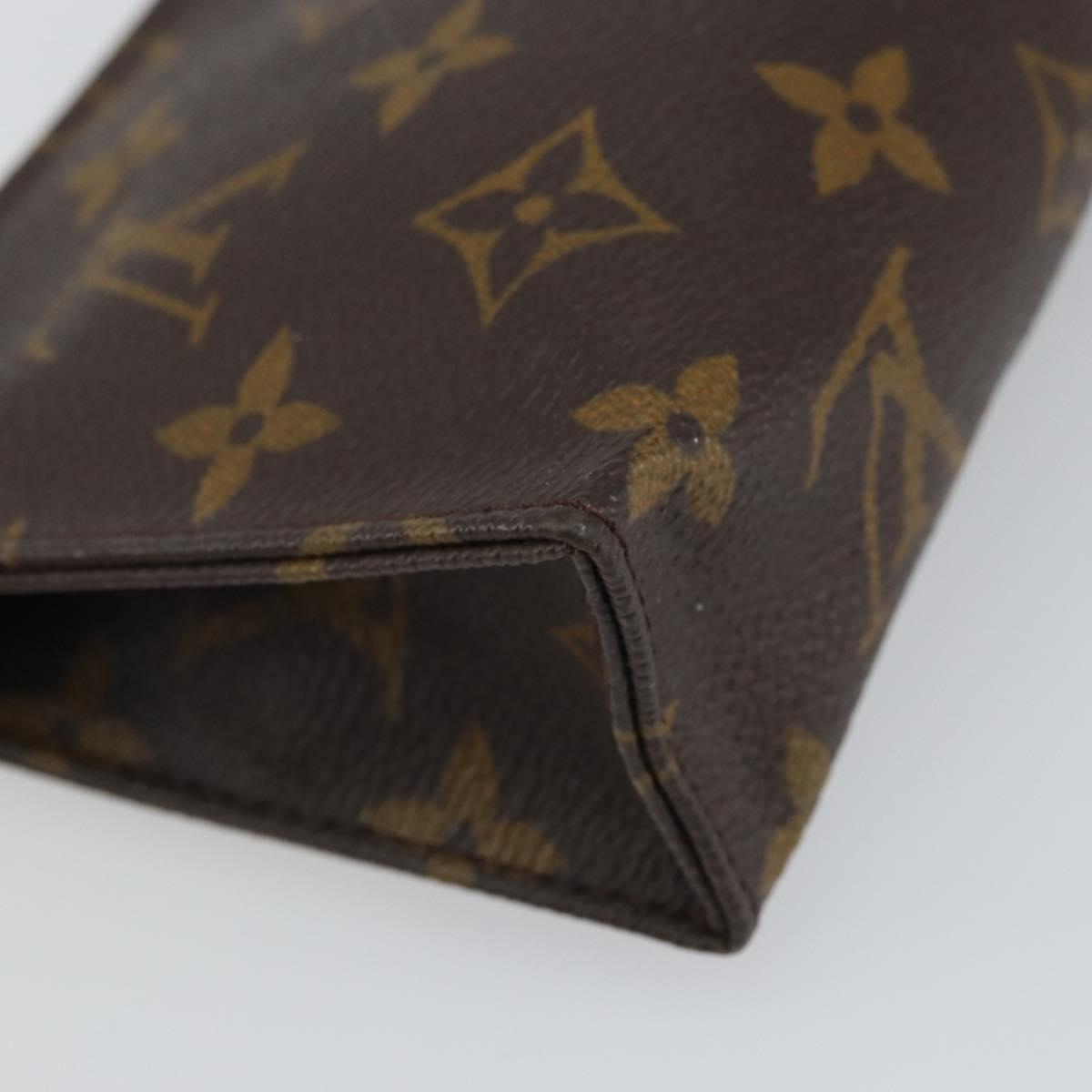 LOUIS VUITTON Monogram Poche Toilette 15 Pouch M47546 LV Auth 162741
