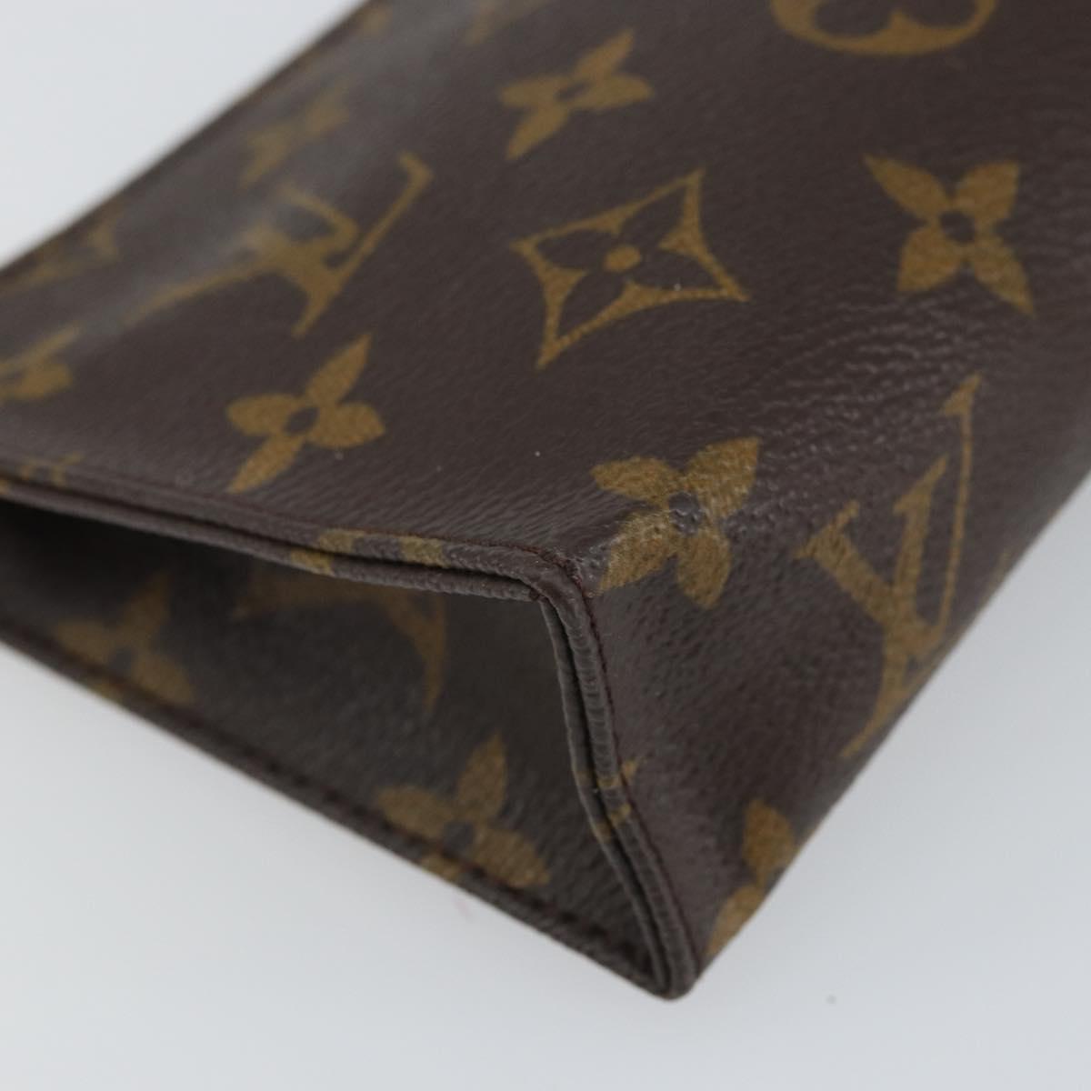 LOUIS VUITTON Monogram Poche Toilette 15 Pouch M47546 LV Auth 162741