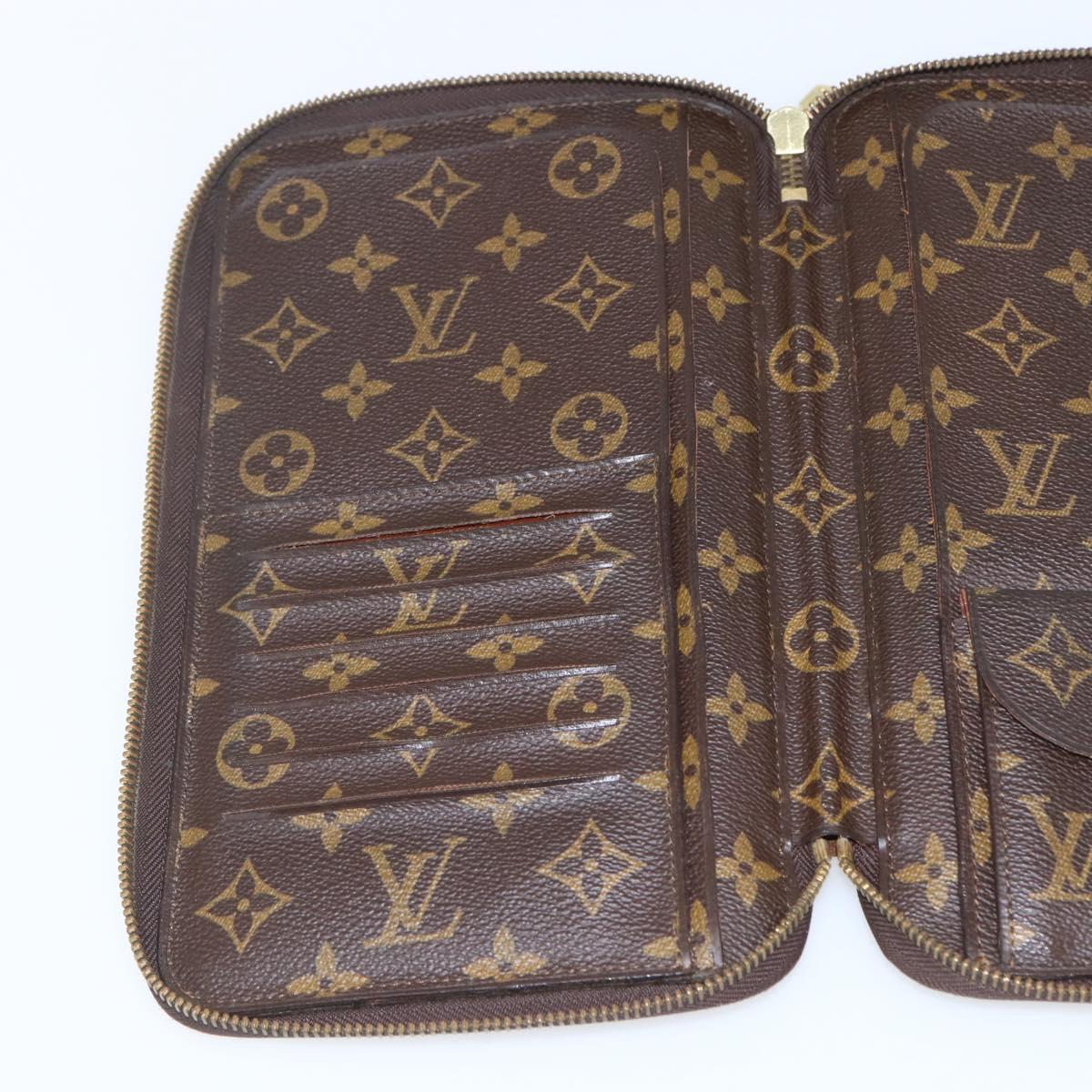 LOUIS VUITTON Monogram Poche Escapade Travel Case M60113 LV Auth 162916