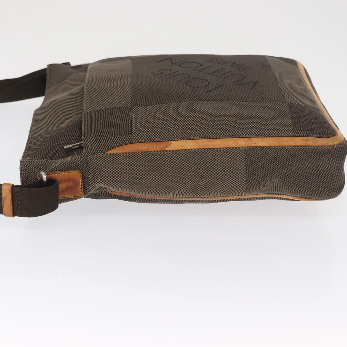 LOUIS VUITTON Damier Geant Compignon Messenger bag Khaki M93045 LV Auth 163079