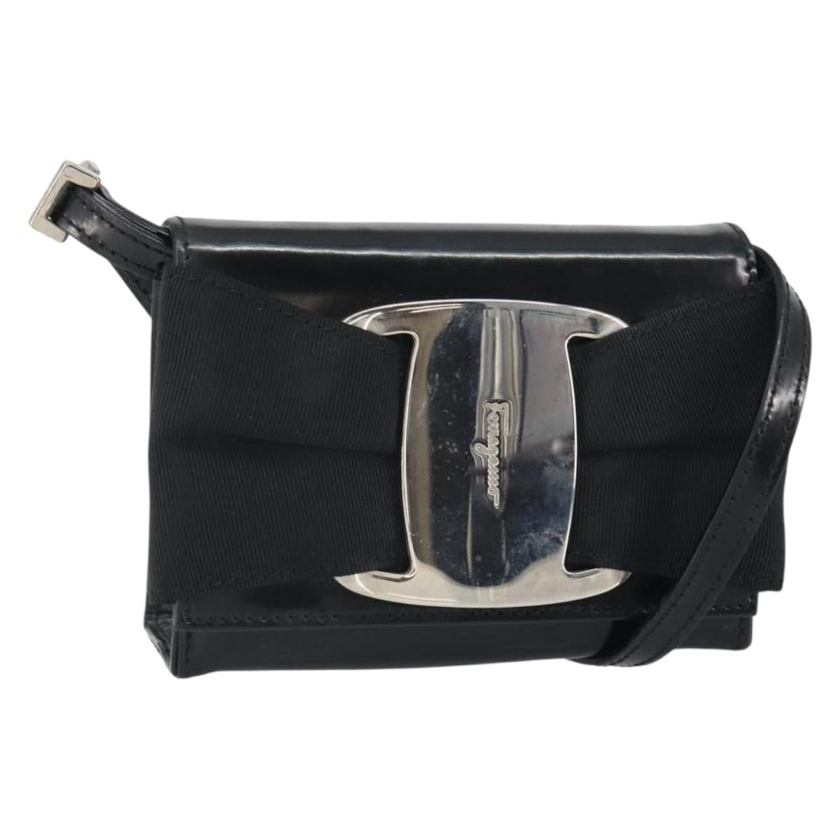 Salvatore Ferragamo Vala Shoulder Bag Patent leather Black Silver Auth 163086