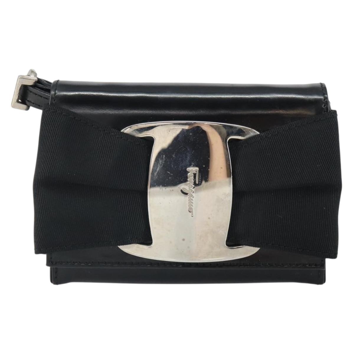 Salvatore Ferragamo Vala Shoulder Bag Patent leather Black Silver Auth 163086