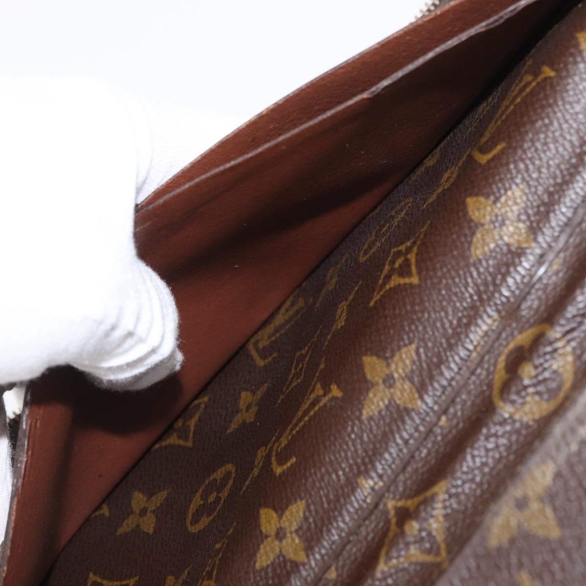 LOUIS VUITTON Monogram Poche Escapade Travel Case M60113 LV Auth 163201