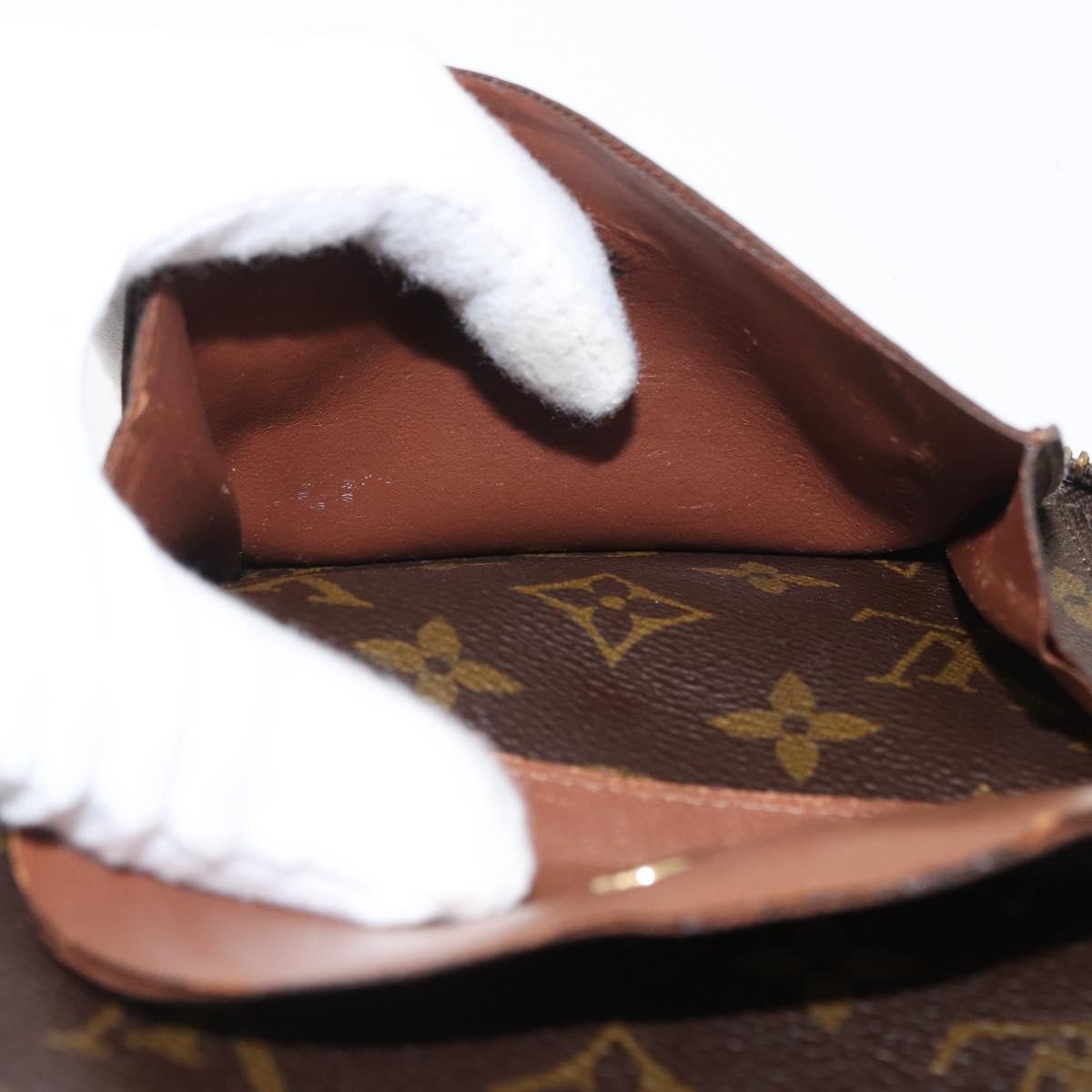 LOUIS VUITTON Monogram Poche Escapade Travel Case M60113 LV Auth 163201