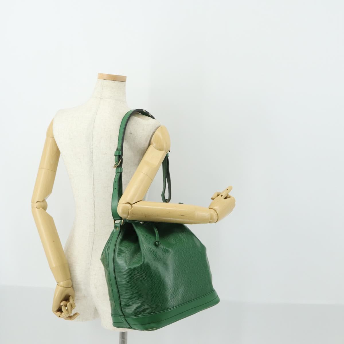 LOUIS VUITTON Epi Noe Shoulder Bag Green M44004 LV Auth 163431