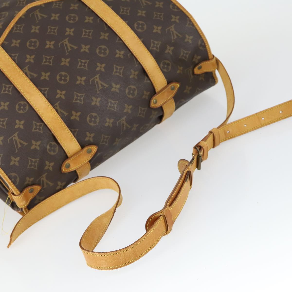 LOUIS VUITTON Monogram Saumur 43 Shoulder Bag M42252 LV Auth 163436