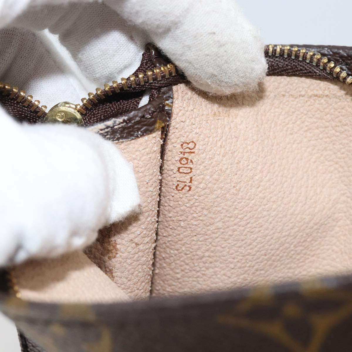 LOUIS VUITTON Monogram Poche Toilette 15 Pouch M47546 LV Auth 163477