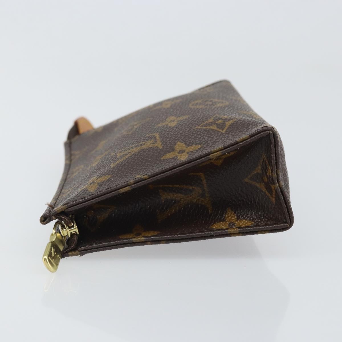 LOUIS VUITTON Monogram Poche Toilette 15 Pouch M47546 LV Auth 163477