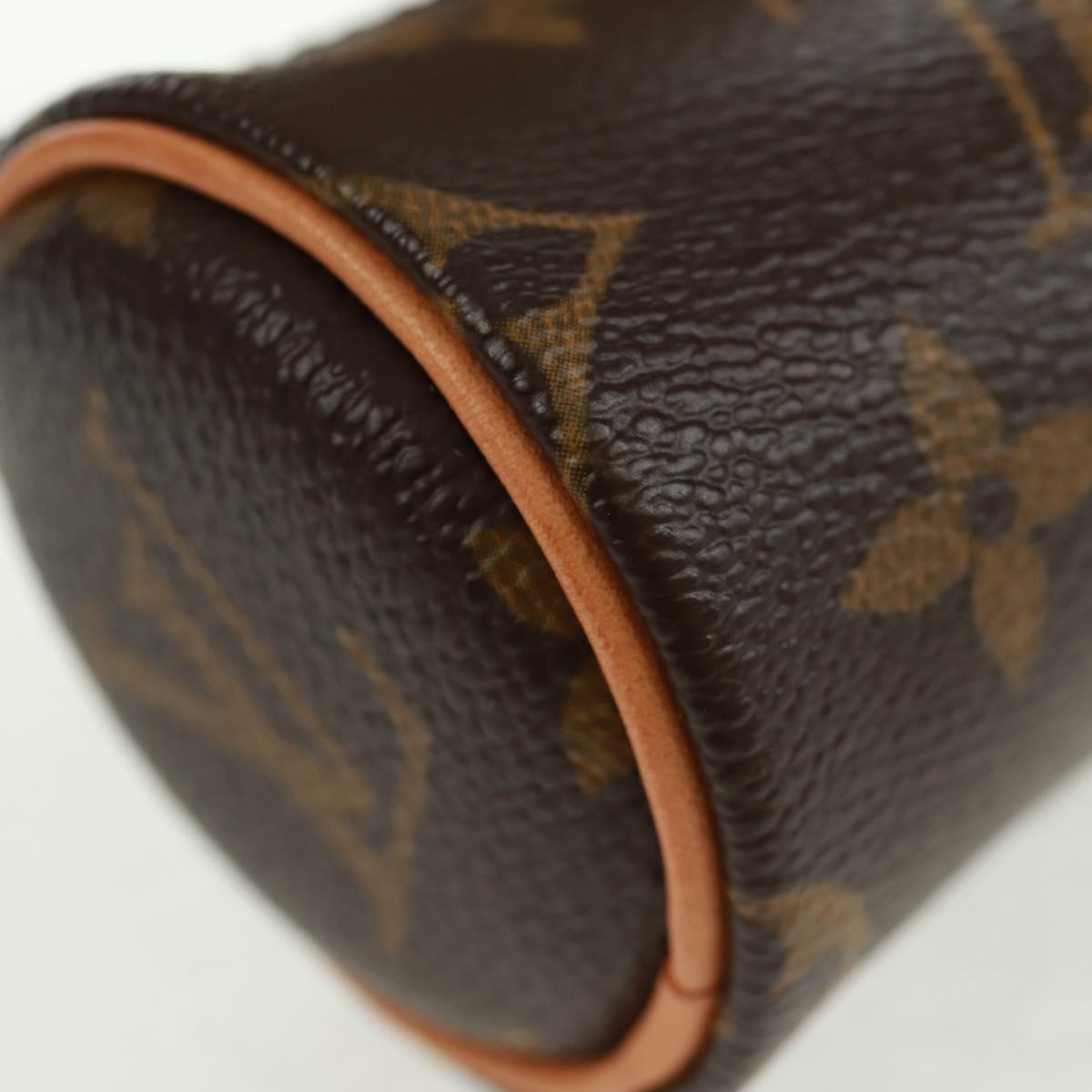 LOUIS VUITTON Monogram Pouch LV Auth 163479V