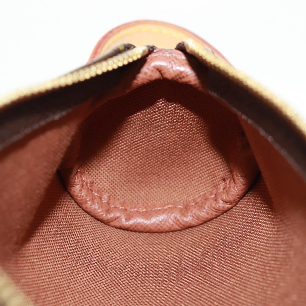 LOUIS VUITTON Monogram Pouch LV Auth 163479V