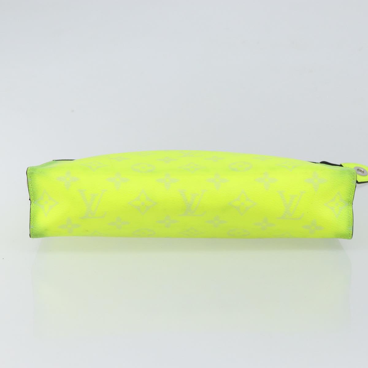 LOUIS VUITTON Taiga Pochette Voyager MM Clutch Bag Jaune LV Auth 163964