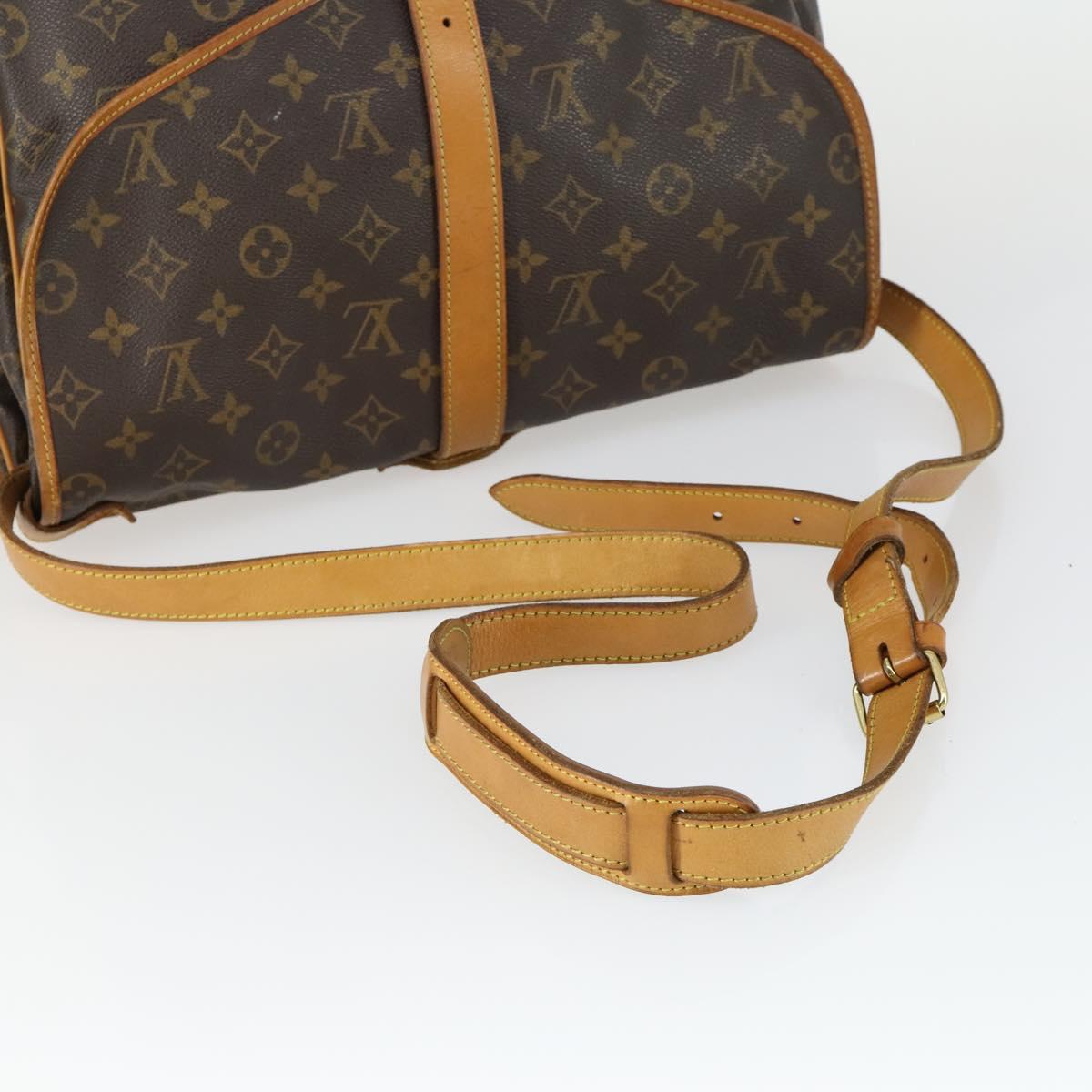 LOUIS VUITTON Monogram Saumur 35 Shoulder Bag M42254 LV Auth 164199