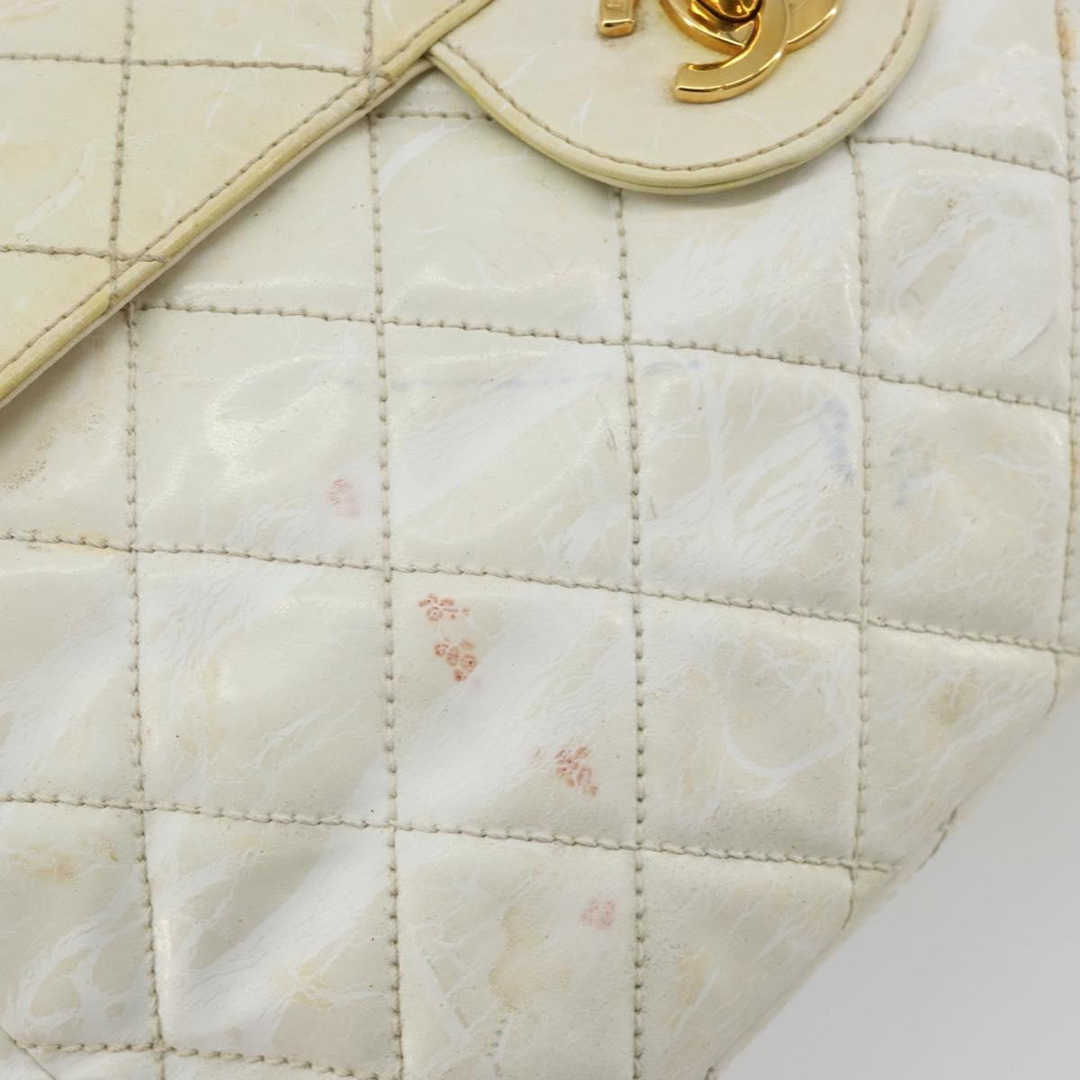 CHANEL Matelasse 30 Chain Shoulder Bag Patent leather White Gold CC Auth 164245
